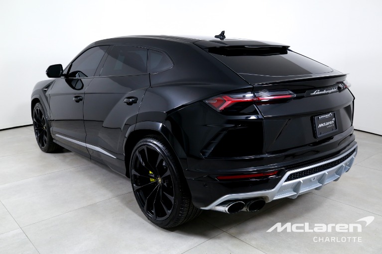 Used-2021-Lamborghini-Urus