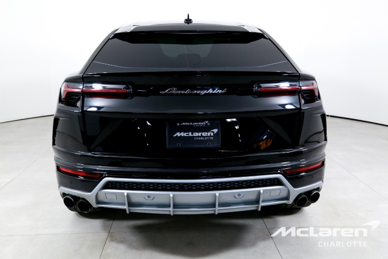 Used-2021-Lamborghini-Urus