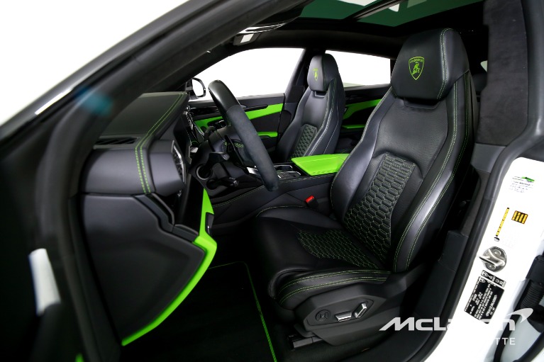 Used-2022-Lamborghini-Urus