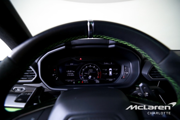 Used-2022-Lamborghini-Urus