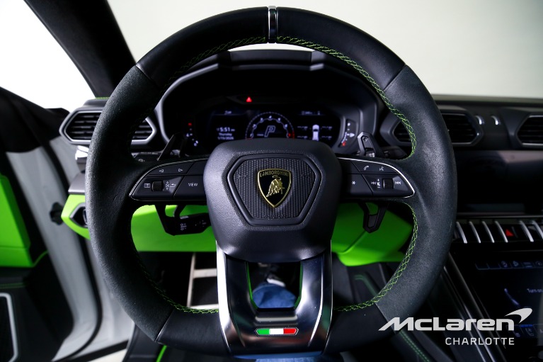 Used-2022-Lamborghini-Urus