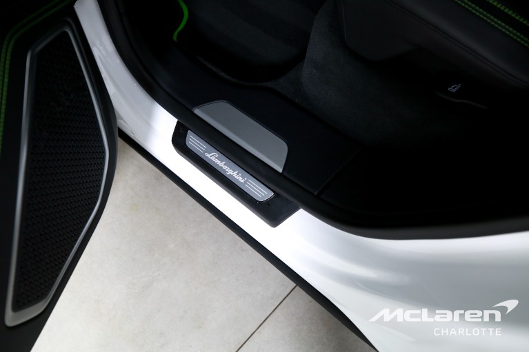 Used-2022-Lamborghini-Urus