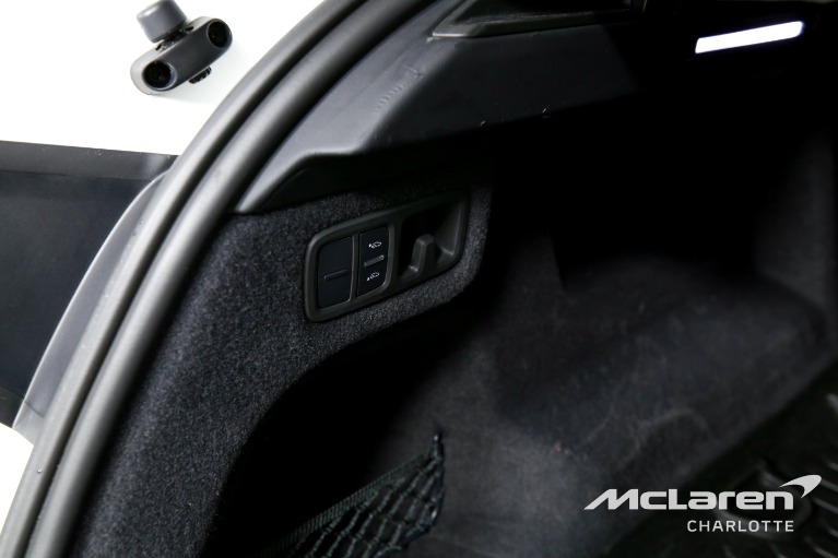 Used-2022-Lamborghini-Urus