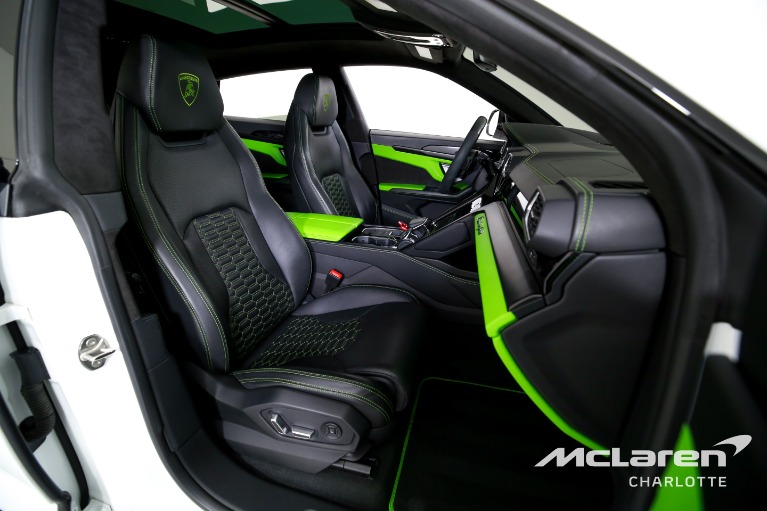 Used-2022-Lamborghini-Urus