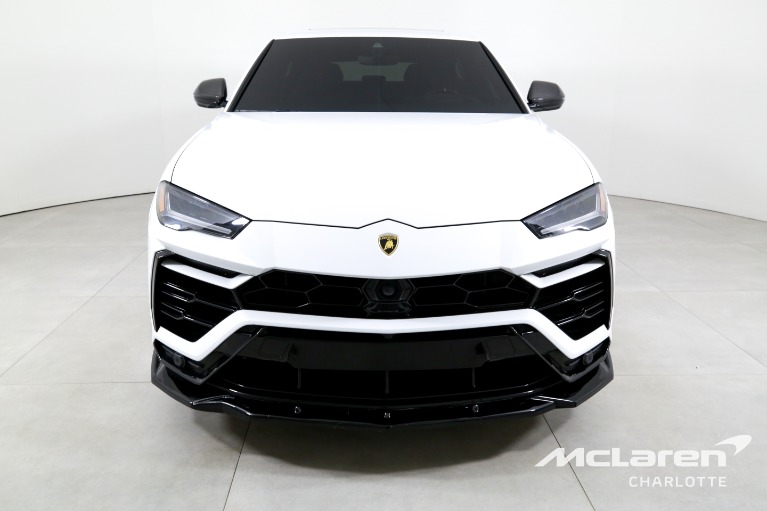 Used-2022-Lamborghini-Urus