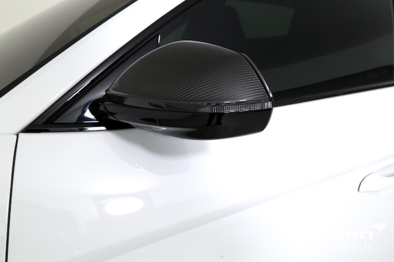 Used-2022-Lamborghini-Urus