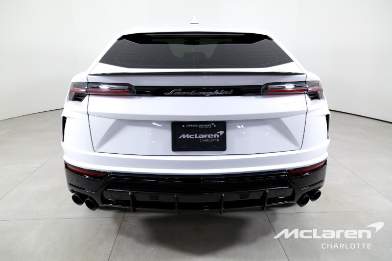 Used-2022-Lamborghini-Urus