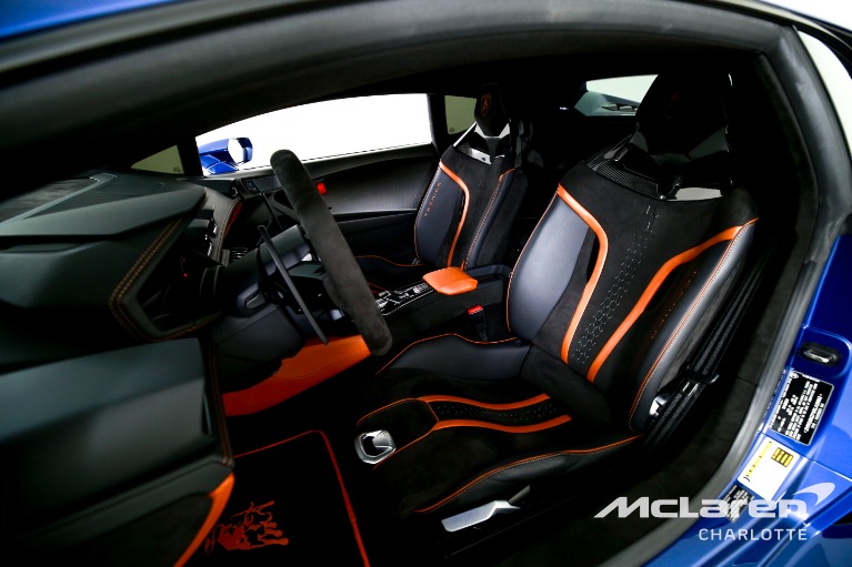 Used-2024-Lamborghini-Huracan-Tecnica