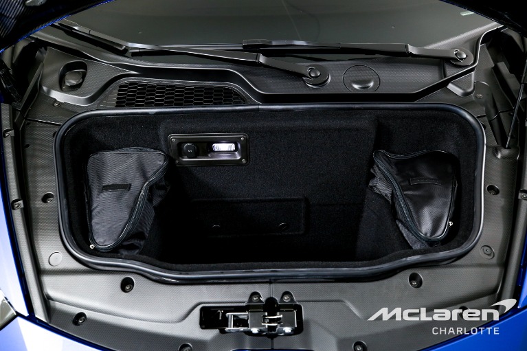 Used-2024-Lamborghini-Huracan-Tecnica