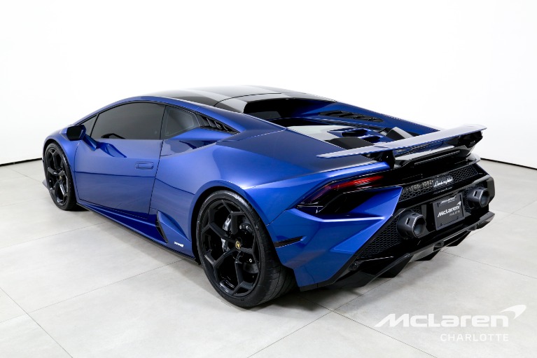 Used-2024-Lamborghini-Huracan-Tecnica