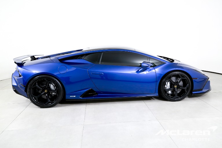 Used-2024-Lamborghini-Huracan-Tecnica