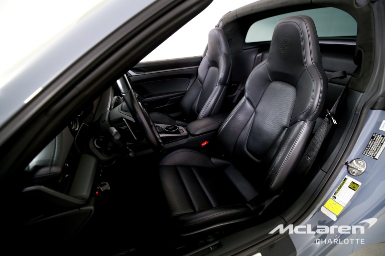 Used-2023-Porsche-911-Targa-4S
