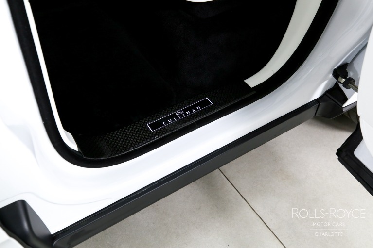 Used-2023-Rolls-Royce-Black-Badge-Cullinan