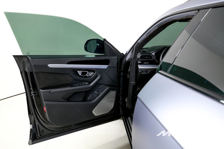 Used-2019-Lamborghini-Urus