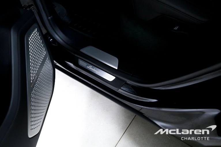 Used-2019-Lamborghini-Urus