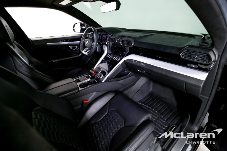Used-2019-Lamborghini-Urus
