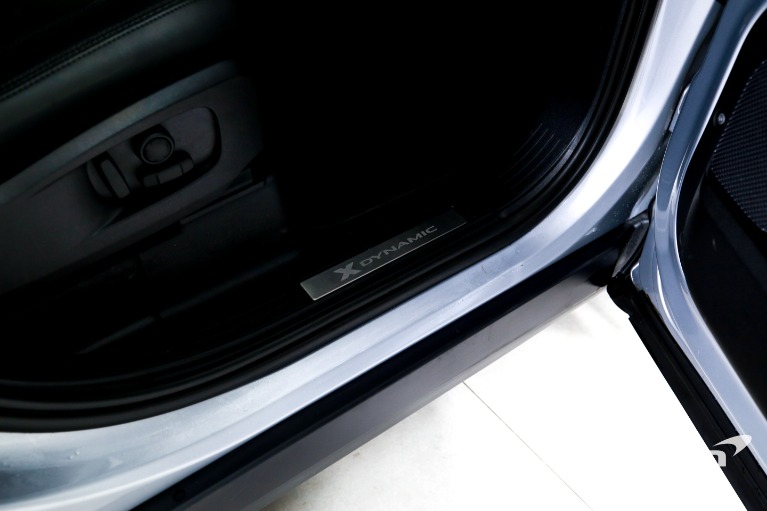 Used-2023-Land-Rover-Defender-110-X-Dynamic-SE