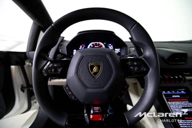 Used-2022-Lamborghini-Huracan-EVO
