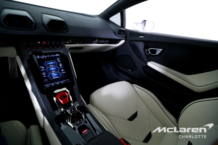 Used-2022-Lamborghini-Huracan-EVO