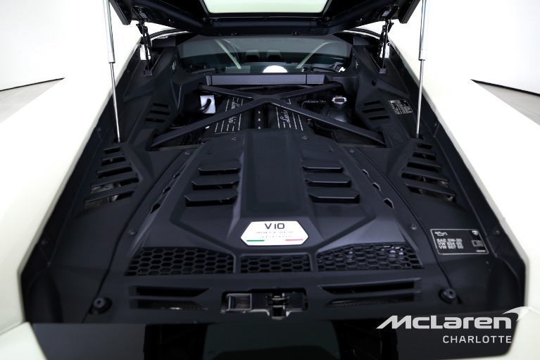 Used-2022-Lamborghini-Huracan-EVO