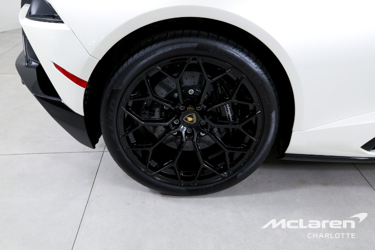 Used-2022-Lamborghini-Huracan-EVO