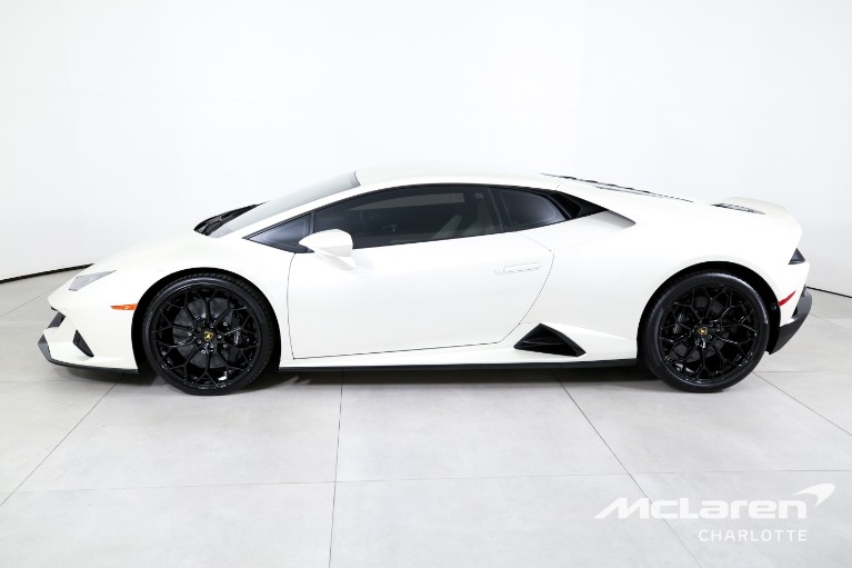 Used-2022-Lamborghini-Huracan-EVO