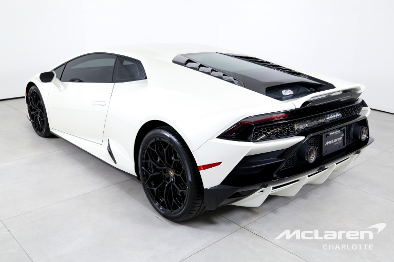 Used-2022-Lamborghini-Huracan-EVO