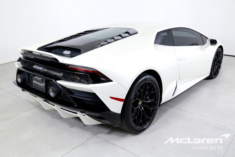 Used-2022-Lamborghini-Huracan-EVO