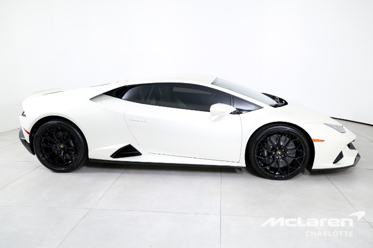 Used-2022-Lamborghini-Huracan-EVO