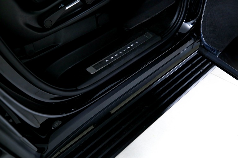 Used-2023-Cadillac-Escalade-ESV-Sport