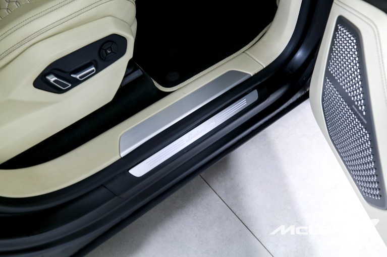 Used-2019-Lamborghini-Urus