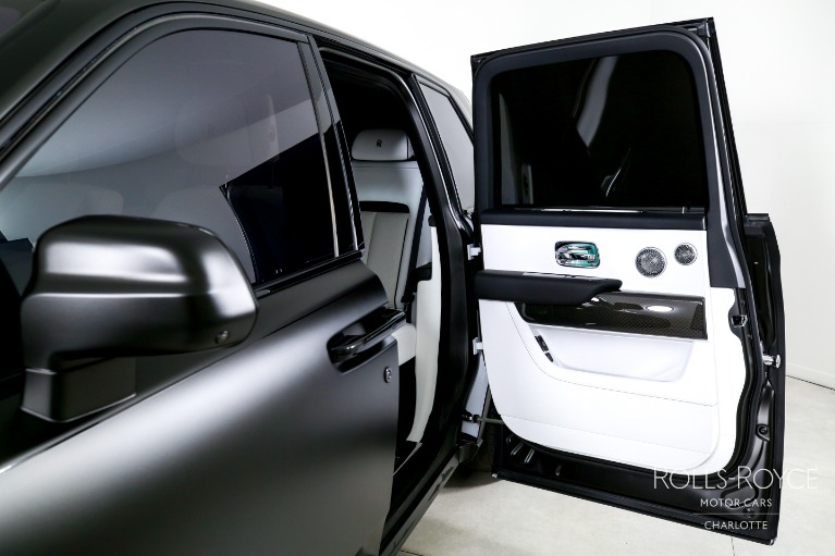 Used-2025-Rolls-Royce-Black-Badge-Cullinan