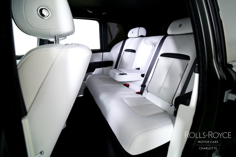 Used-2025-Rolls-Royce-Black-Badge-Cullinan