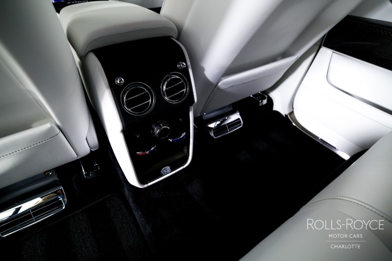 Used-2025-Rolls-Royce-Black-Badge-Cullinan