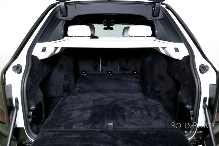 Used-2025-Rolls-Royce-Black-Badge-Cullinan