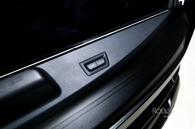 Used-2025-Rolls-Royce-Black-Badge-Cullinan
