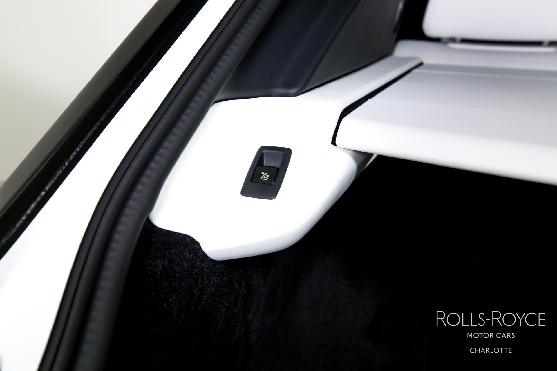 Used 2025 Rolls-Royce Black Badge Cullinan  | Charlotte, NC