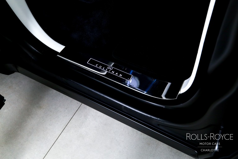 Used-2025-Rolls-Royce-Black-Badge-Cullinan