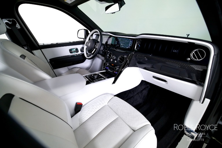 Used-2025-Rolls-Royce-Black-Badge-Cullinan