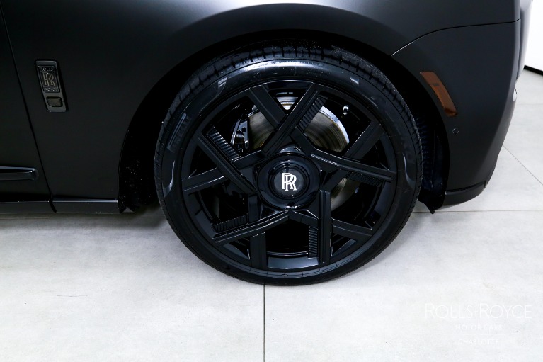 Used-2025-Rolls-Royce-Black-Badge-Cullinan