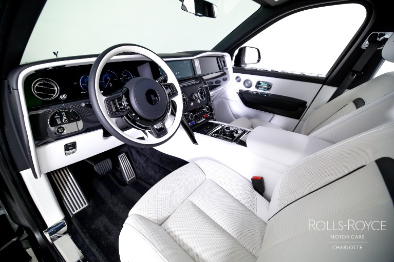 Used-2025-Rolls-Royce-Black-Badge-Cullinan