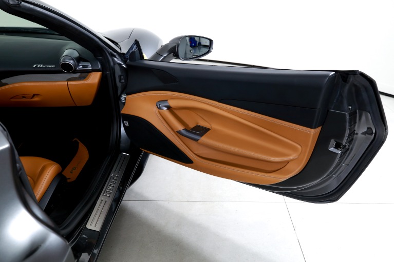 Used-2022-Ferrari-F8-Spider