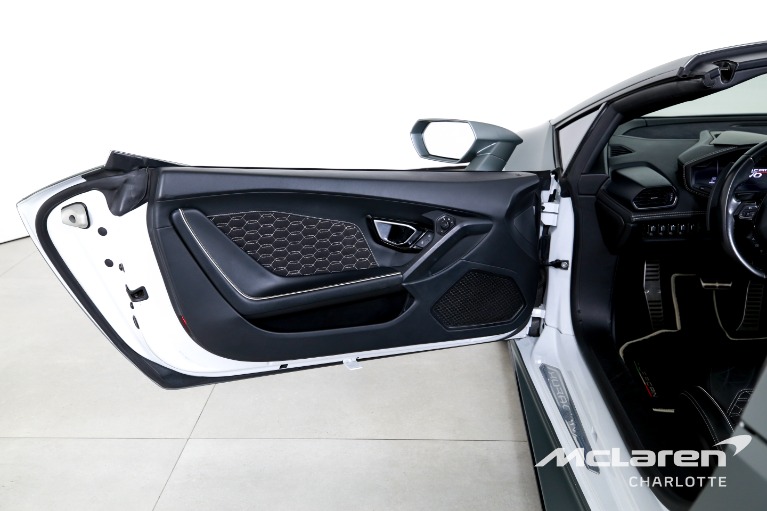Used-2021-Lamborghini-Huracan-EVO-Spyder