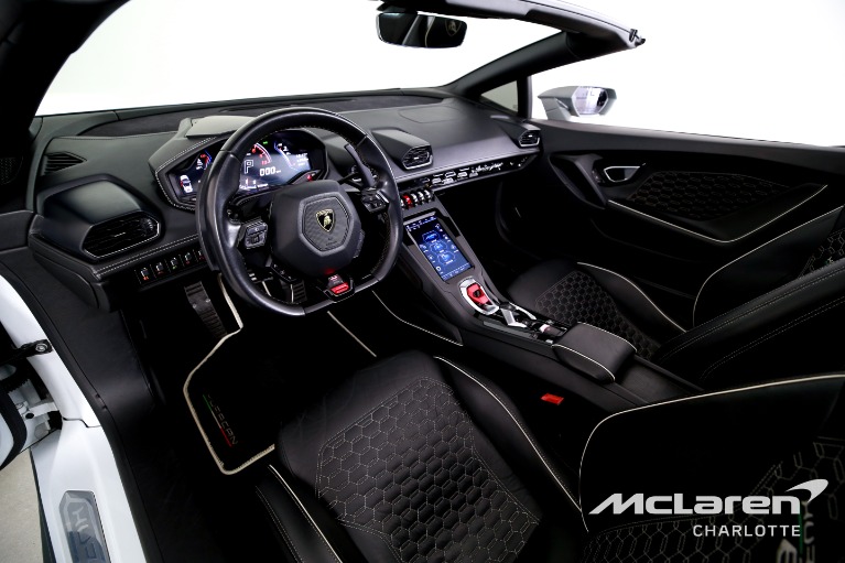 Used-2021-Lamborghini-Huracan-EVO-Spyder