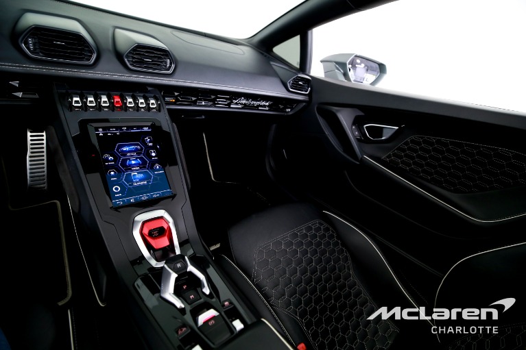 Used-2021-Lamborghini-Huracan-EVO-Spyder