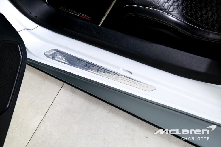 Used-2021-Lamborghini-Huracan-EVO-Spyder