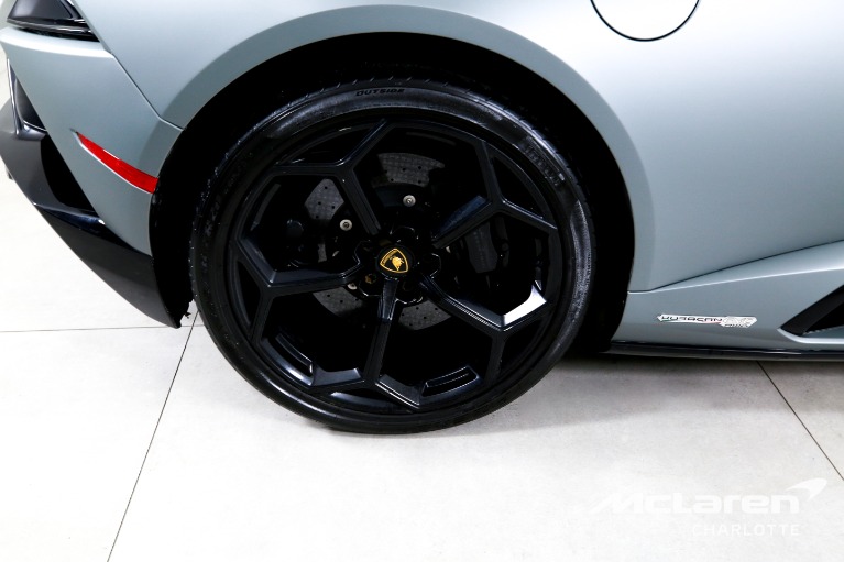 Used-2021-Lamborghini-Huracan-EVO-Spyder