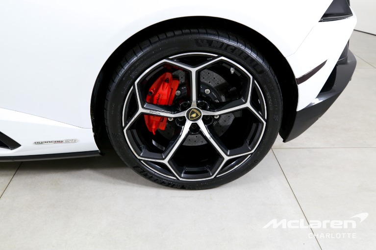 Used-2020-Lamborghini-Huracan-EVO-Spyder