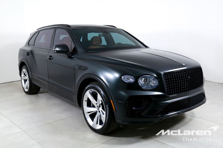 Used-2023-Bentley-Bentayga-EWB-V8