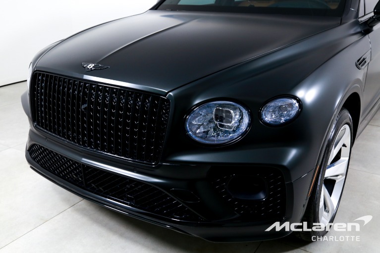 Used-2023-Bentley-Bentayga-EWB-V8